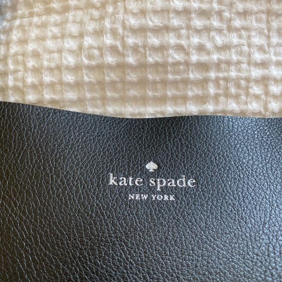 Kate Spade Tote (Reversible) - Picture 3 of 5